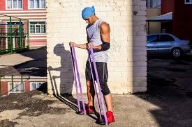 中国移动咪咕首部短道速滑题材微短剧《冰上双子星》哈尔滨开机